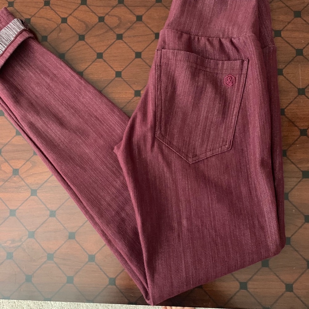 Jeggings Wine color NWOT!